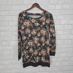 Kiss & Cry long sleeve floral top